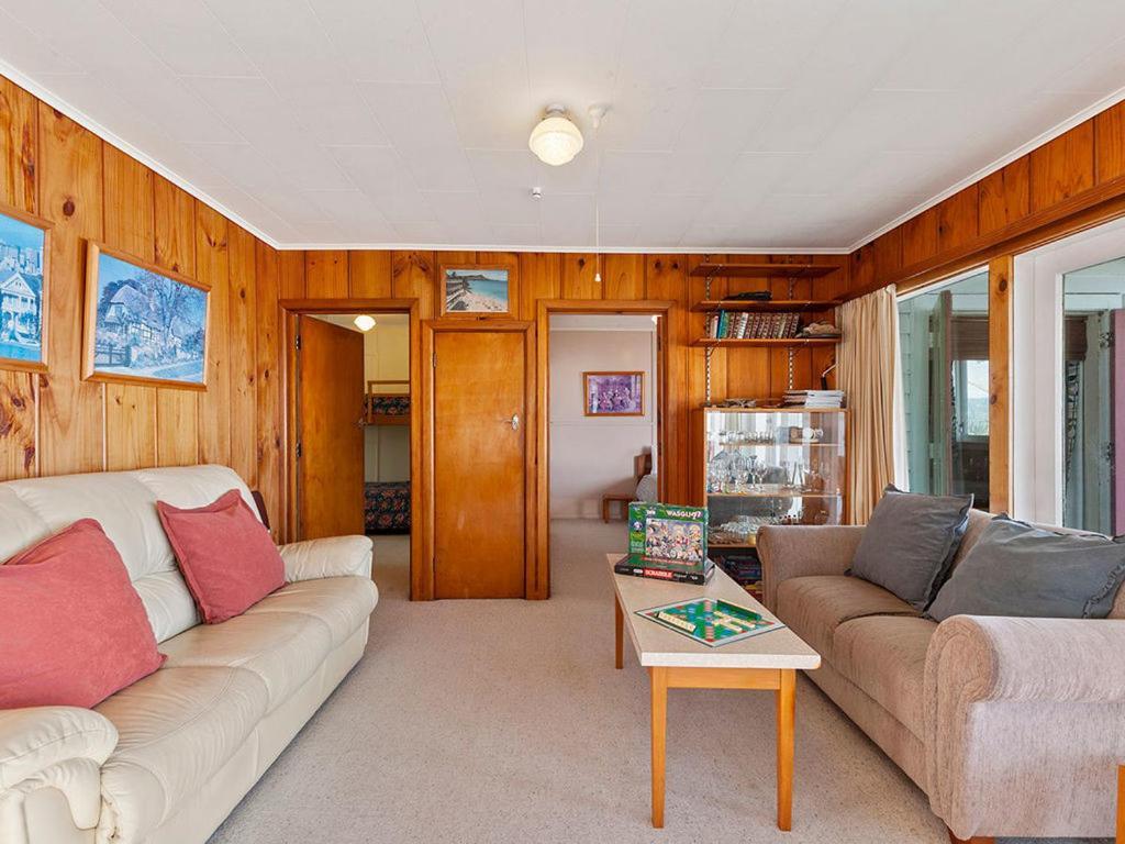 Lake Edge Cottage - Waitahanui Holiday Home المظهر الخارجي الصورة