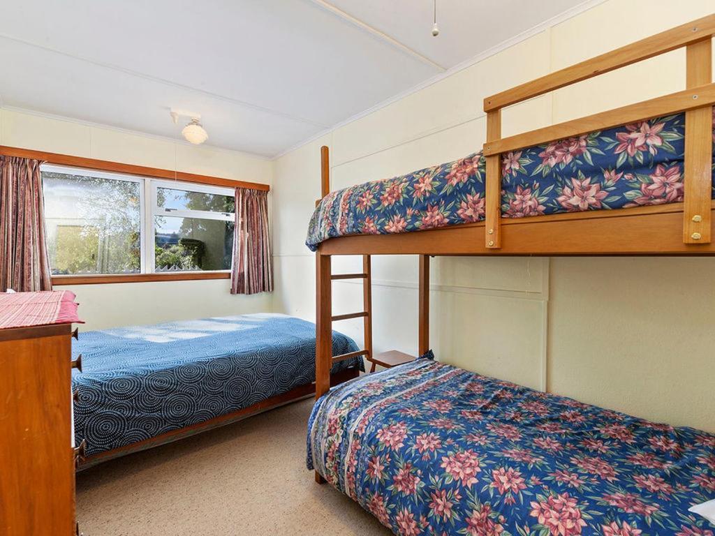 Lake Edge Cottage - Waitahanui Holiday Home المظهر الخارجي الصورة